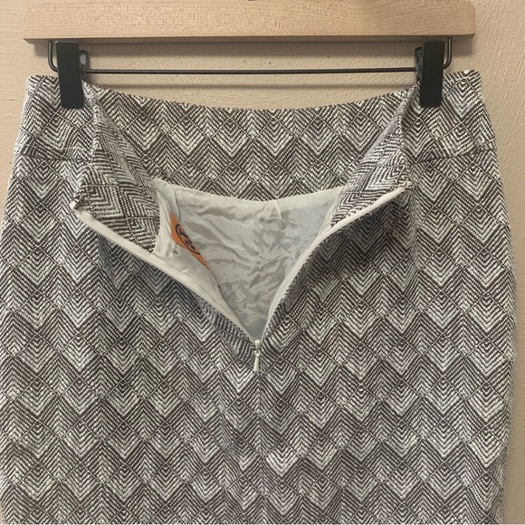 Tory Burch Xoona Skirt Tweed Herringbone Brown Cream Ivory Size 8 - Picture 10 of 11